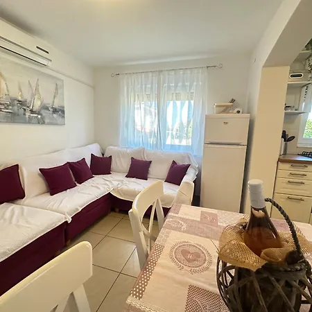 Apartment Vito Mandre